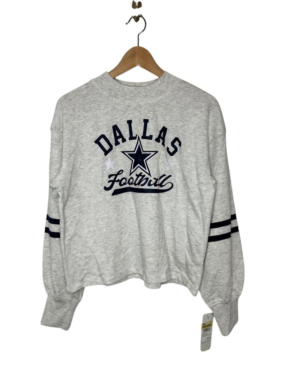 NWT Women's M Dallas Cowboys Football Cropped Sweatshirt Gray M, MSRP $44.99